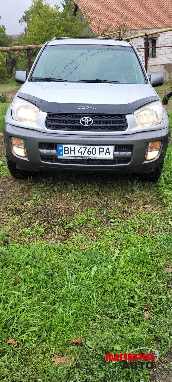 Toyota RAV4 - фото 5