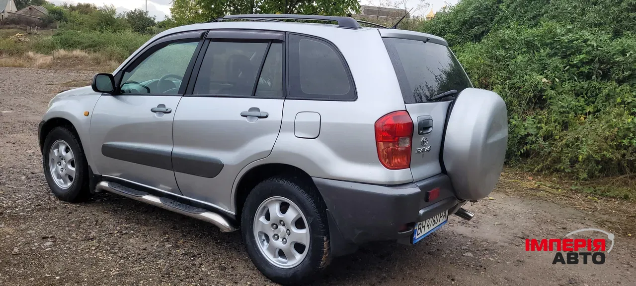 Toyota RAV4 - фото 14