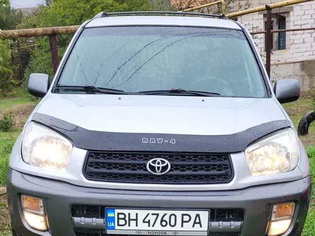 Toyota RAV4 - фото 5