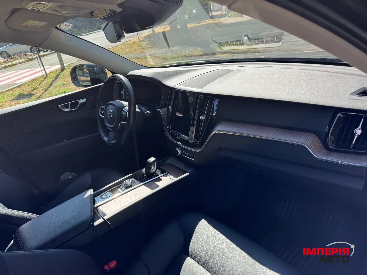 Volvo XC60 - фото 6