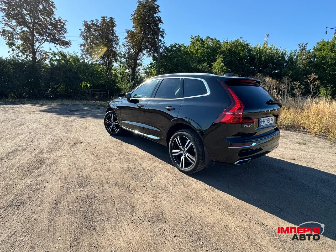 Volvo XC60 - фото 1