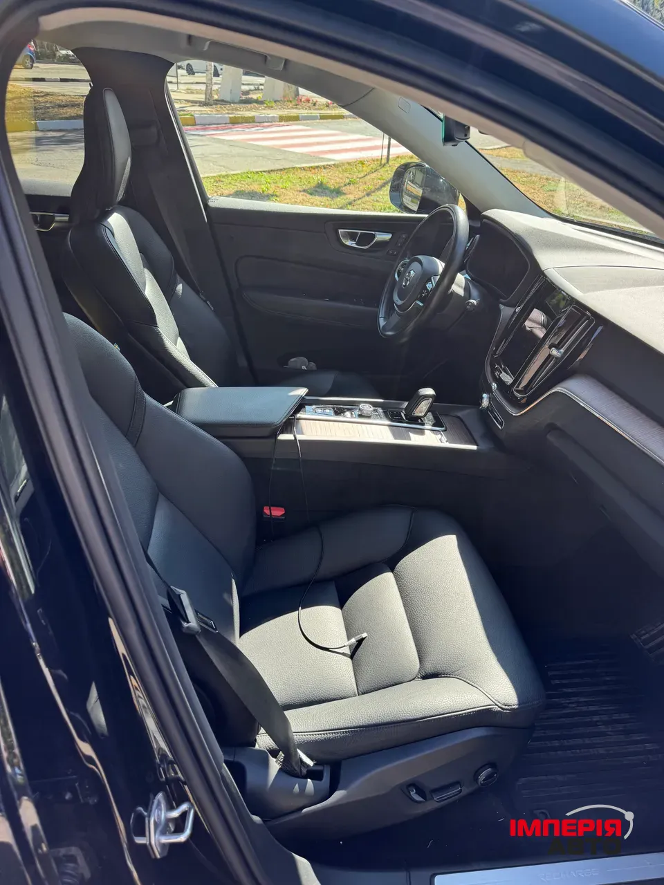 Volvo XC60 - фото 12