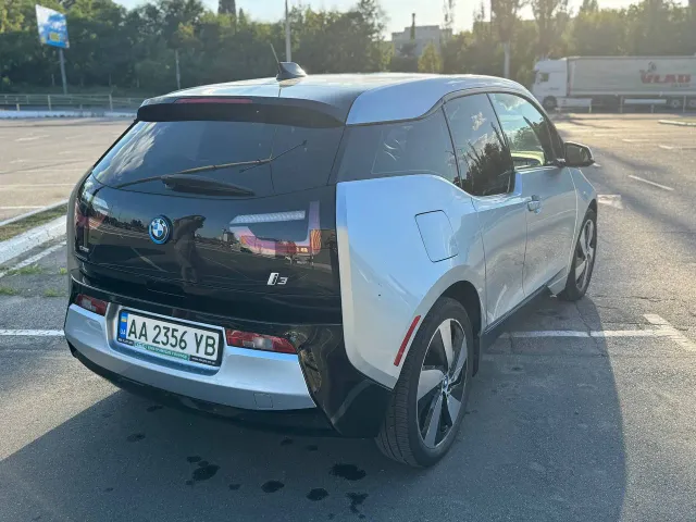 BMW i3 - фото 4