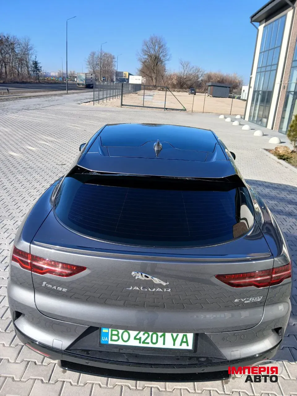 Jaguar I-Pace - фото 7