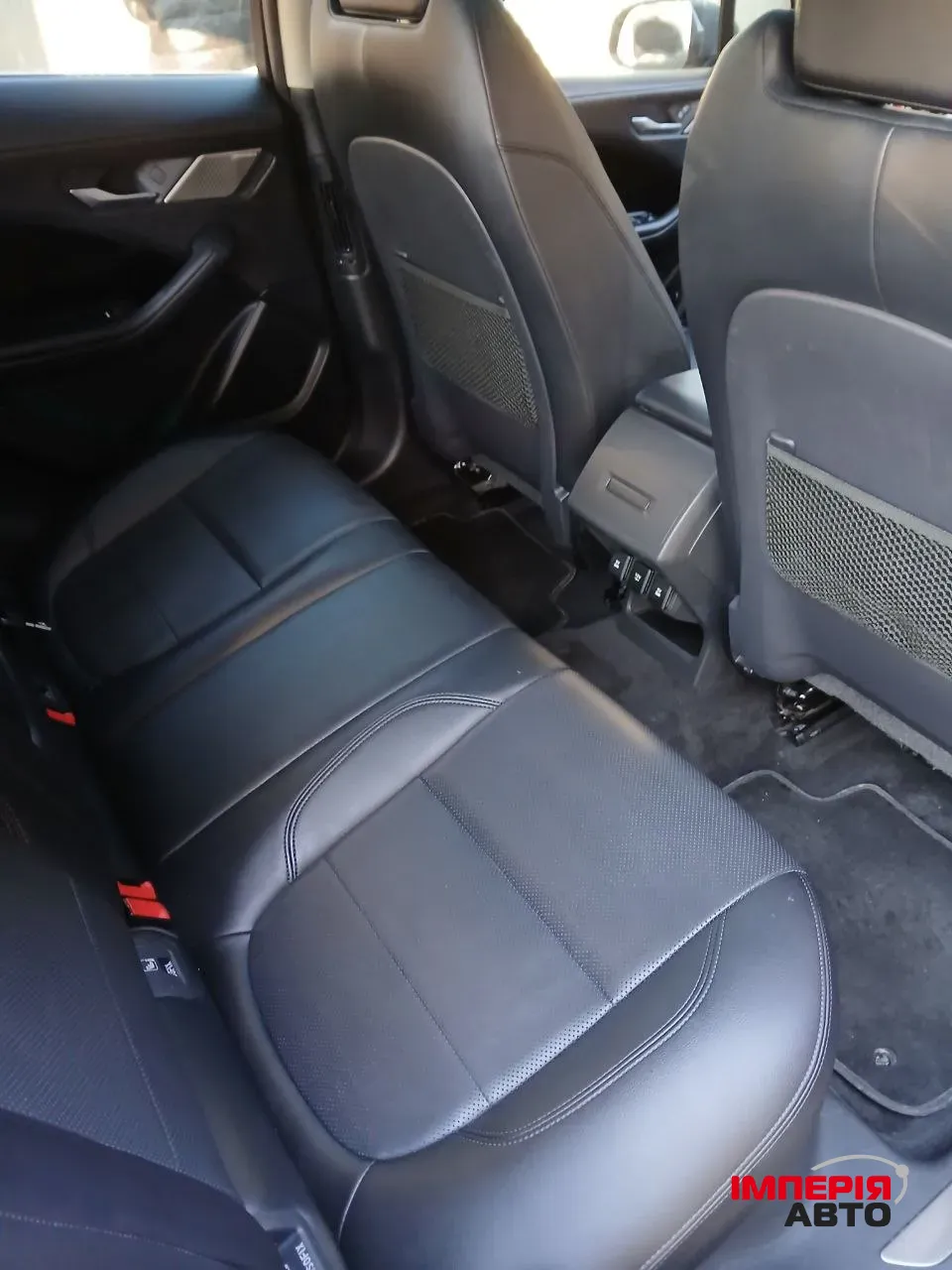 Jaguar I-Pace - фото 8