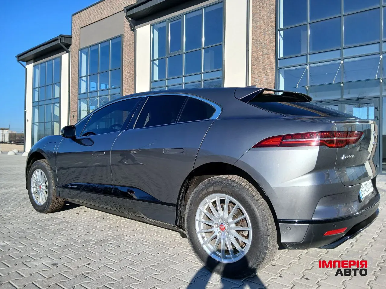 Jaguar I-Pace - фото 3