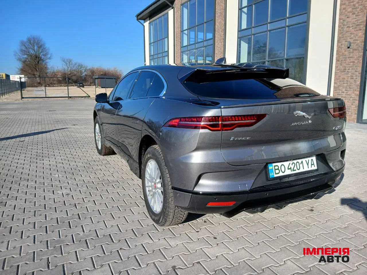 Jaguar I-Pace - фото 6