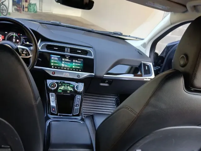 Jaguar I-Pace - фото 5