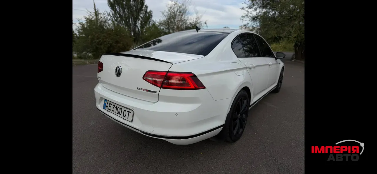 Volkswagen Passat - фото 14