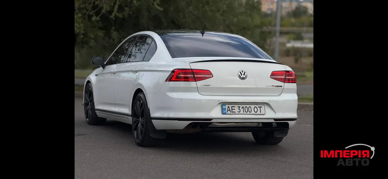 Volkswagen Passat - фото 8