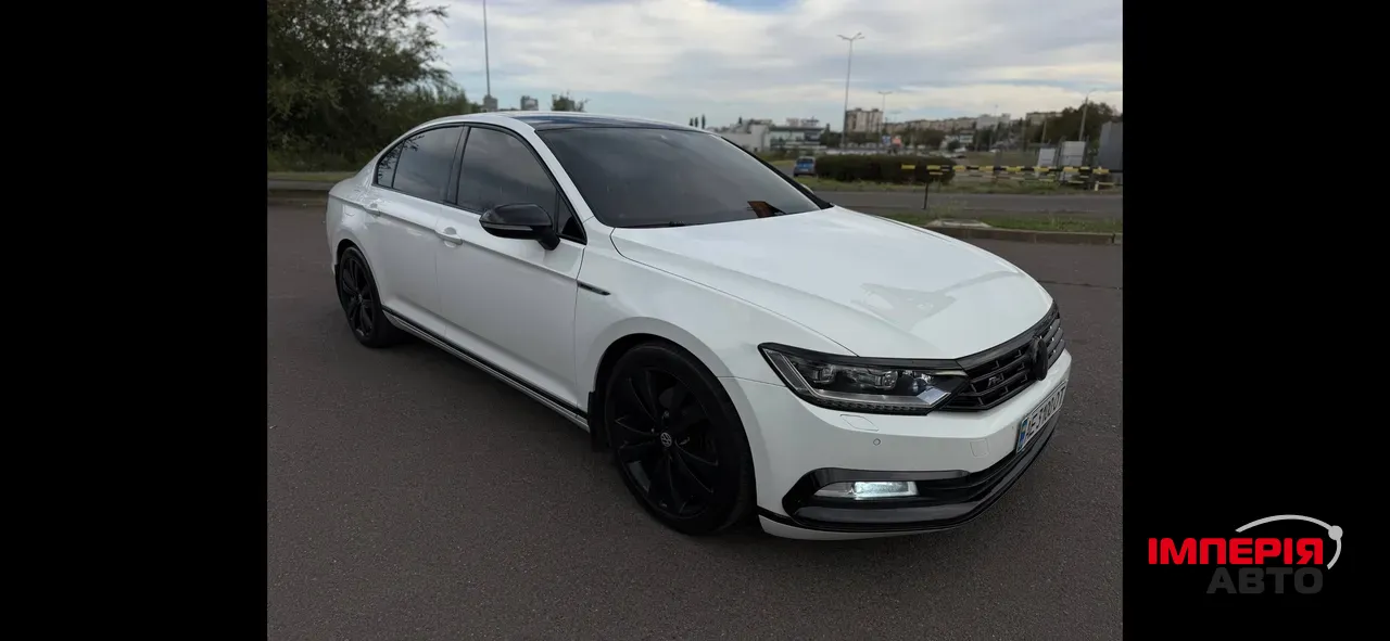 Volkswagen Passat - фото 6