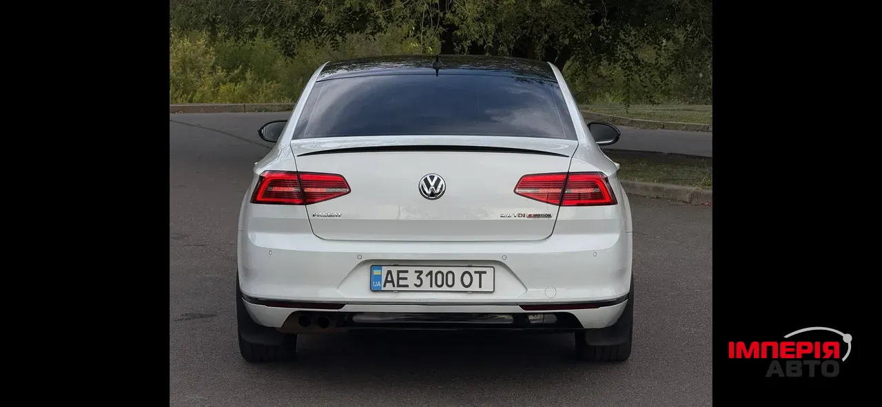 Volkswagen Passat - фото 10