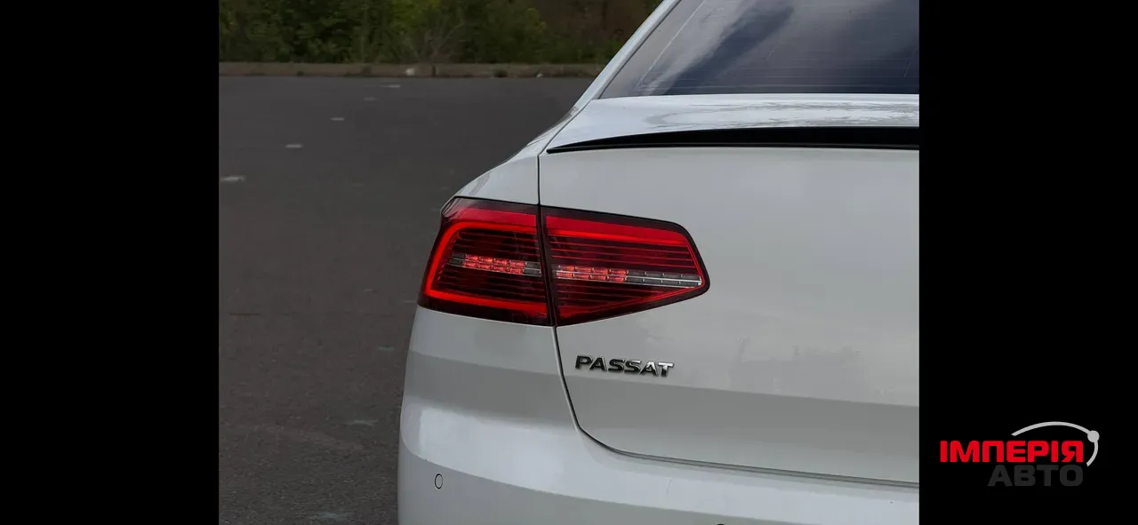 Volkswagen Passat - фото 12