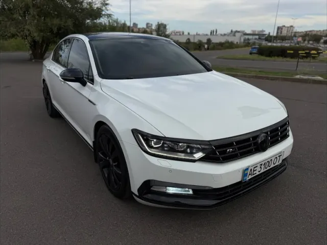 Volkswagen Passat - фото 5