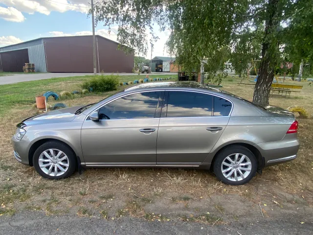 Volkswagen Passat - фото 3