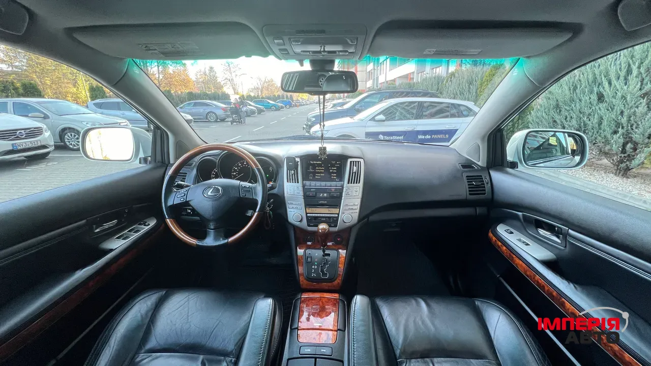 Lexus RX - фото 16