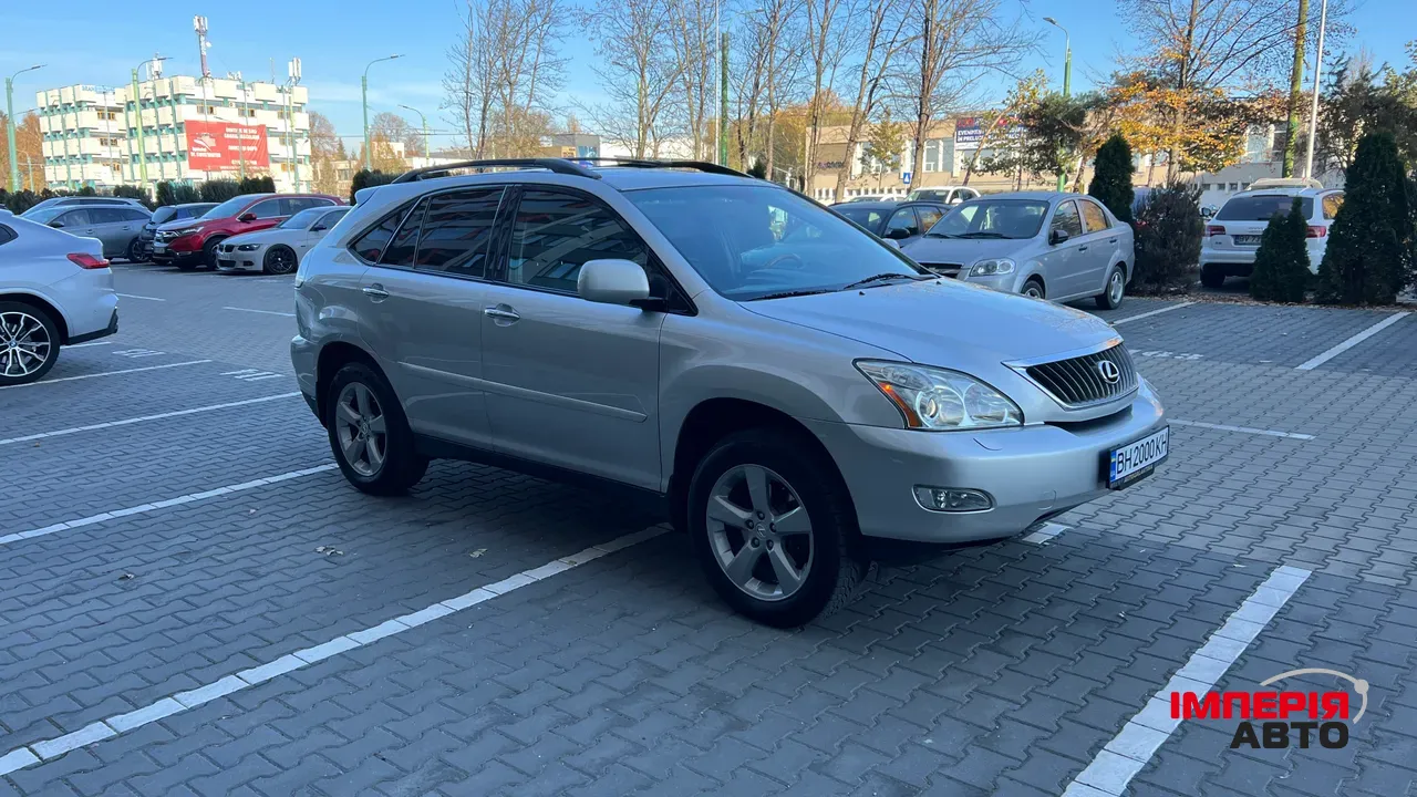 Lexus RX - фото 6