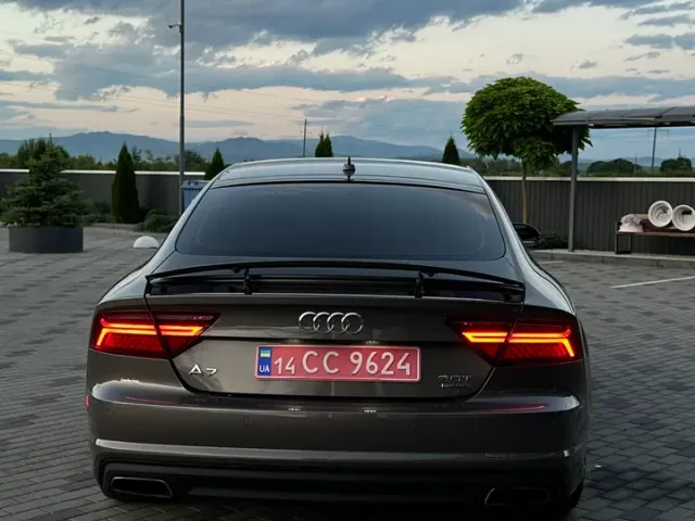 Audi A7 - фото 4