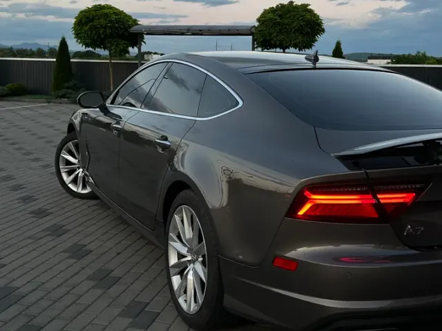 Audi A7 - фото 2