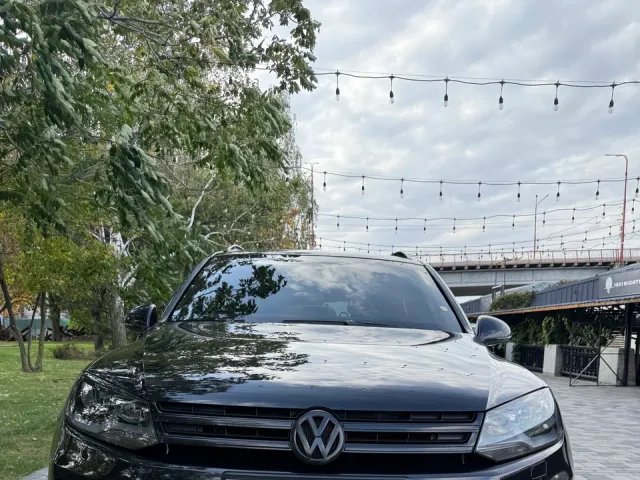 Volkswagen Touareg - фото 4