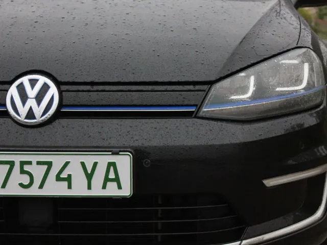 Volkswagen Golf - фото 2