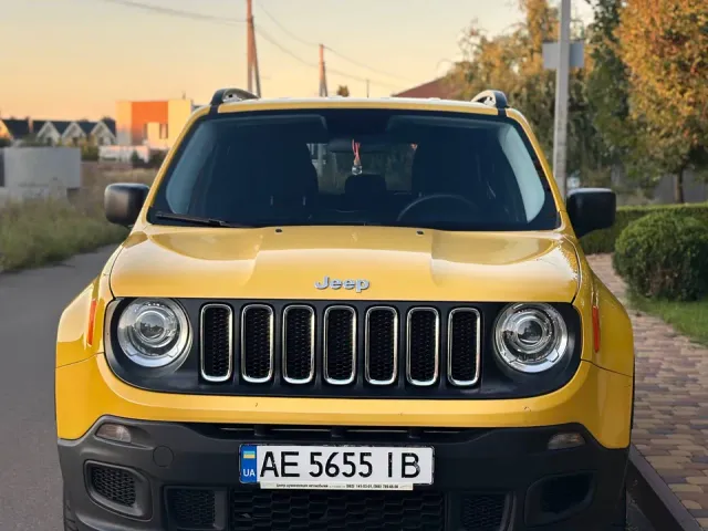 Jeep Renegade - фото 2