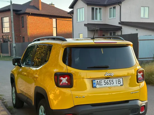Jeep Renegade - фото 4