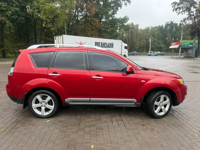 Mitsubishi Outlander - фото 3