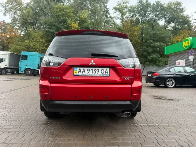 Mitsubishi Outlander - фото 5