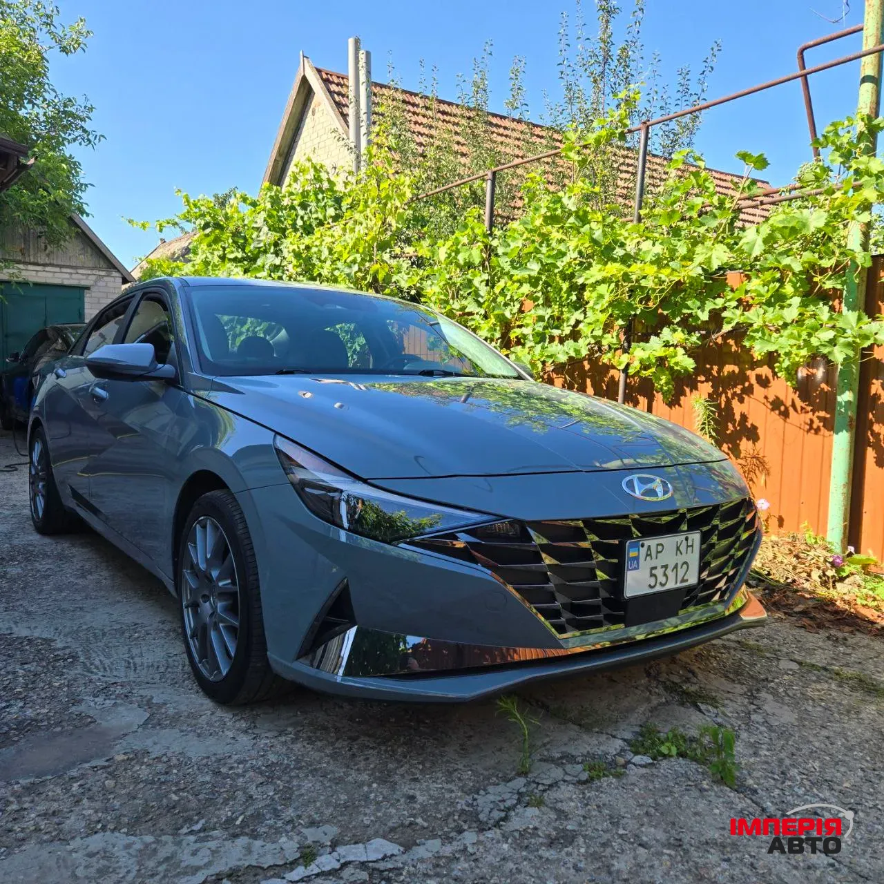 Hyundai Elantra - фото 2