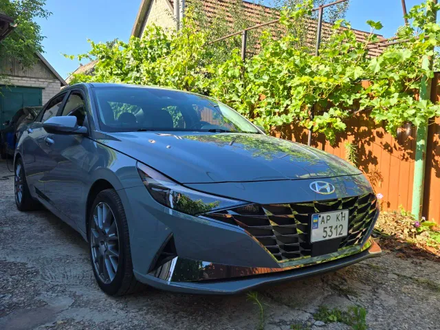 Hyundai Elantra - фото 2