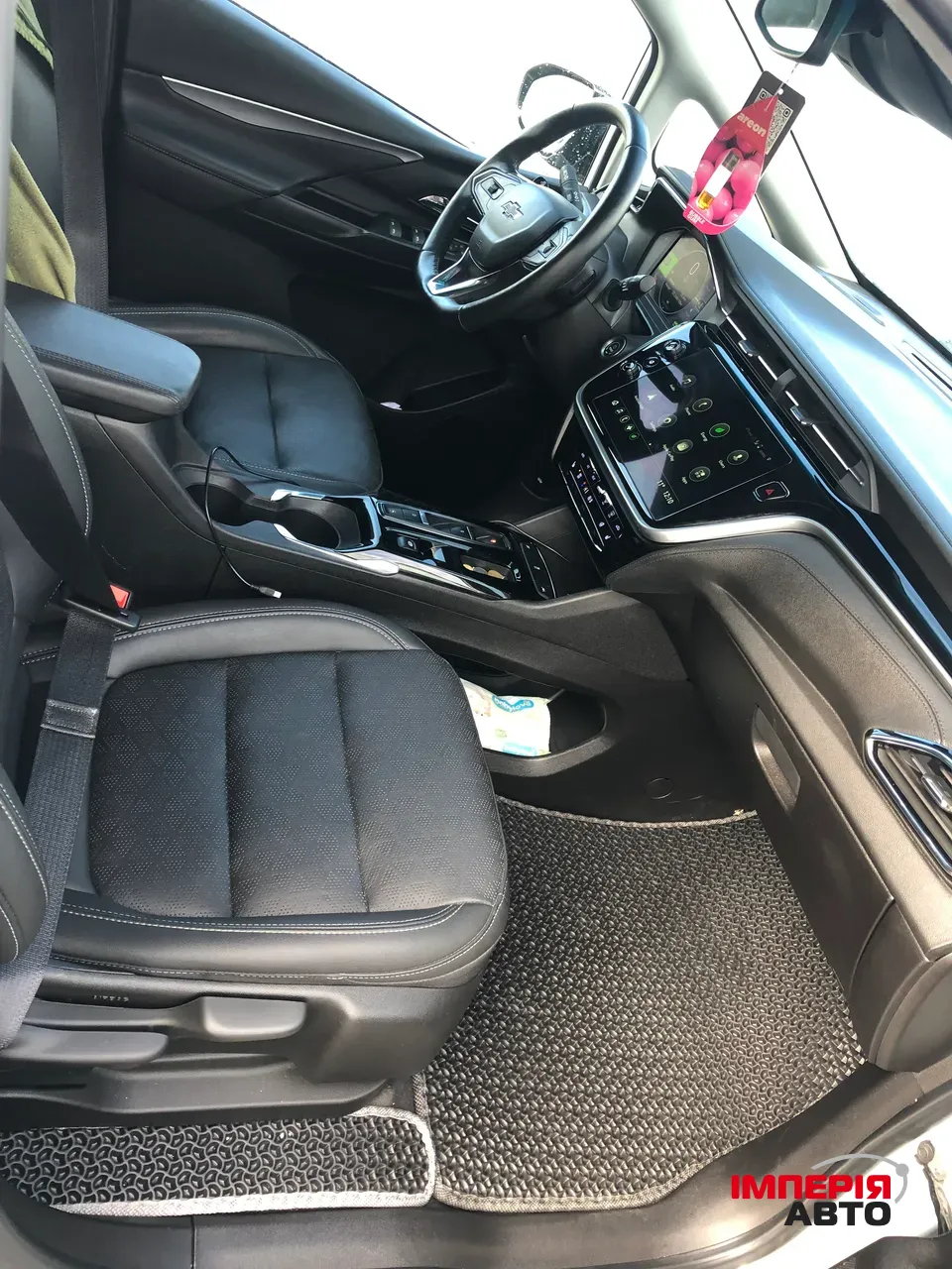 Chevrolet Bolt - фото 8