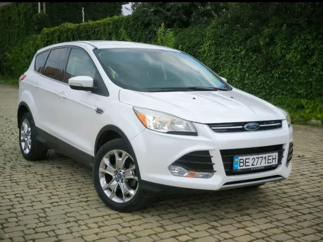 Ford Escape - фото 1
