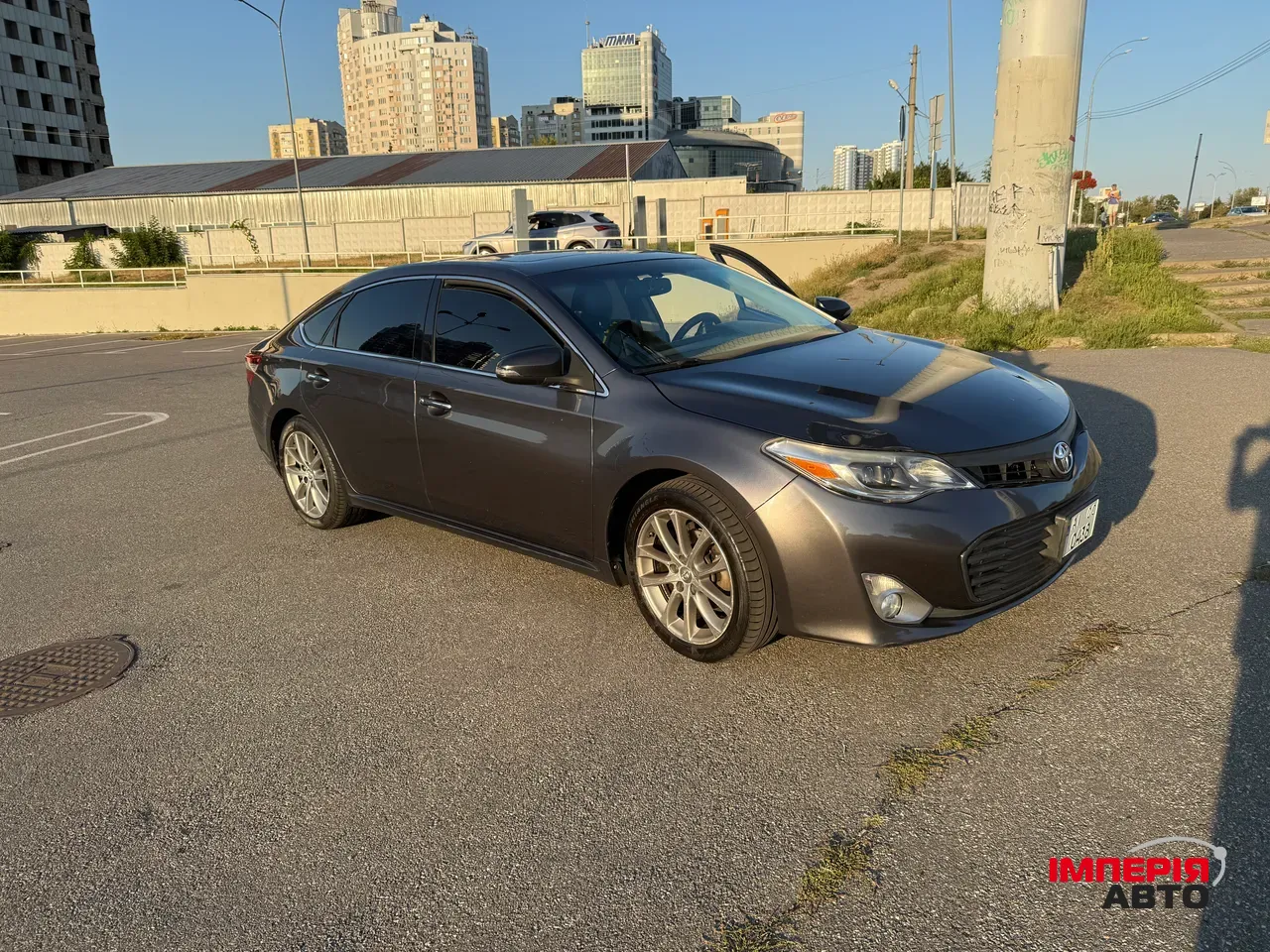Toyota Avalon - фото 4