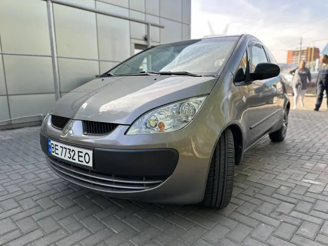Mitsubishi Colt - фото 1