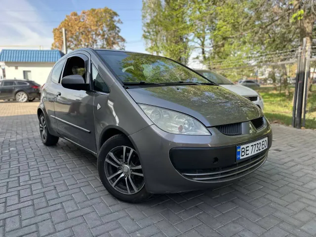 Mitsubishi Colt - фото 4