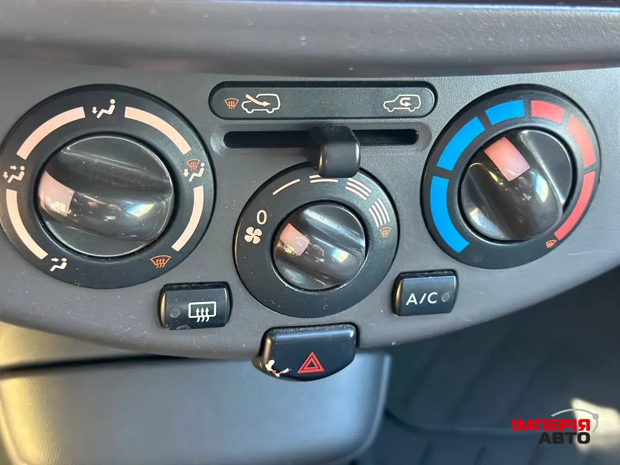 Nissan Micra - фото 7