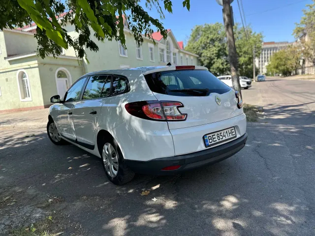 Renault Megane - фото 4