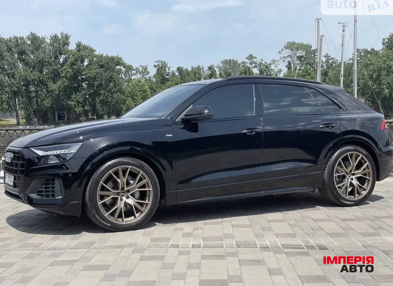 Audi Q8 - фото 4