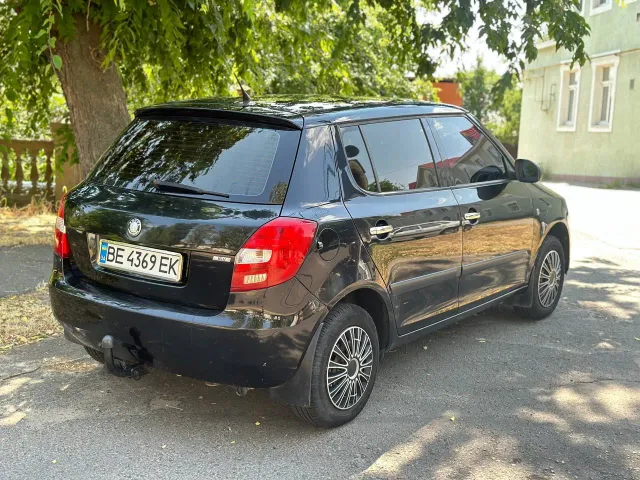 Skoda Fabia - фото 4