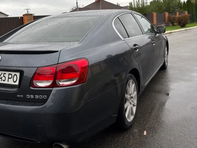 Lexus GS - фото 3