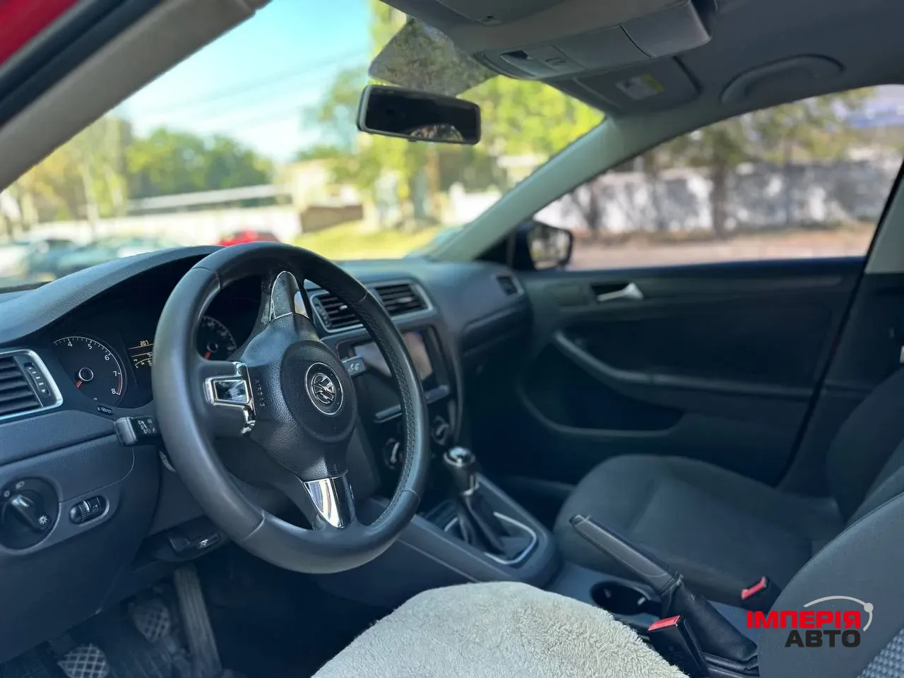 Volkswagen Jetta - фото 3