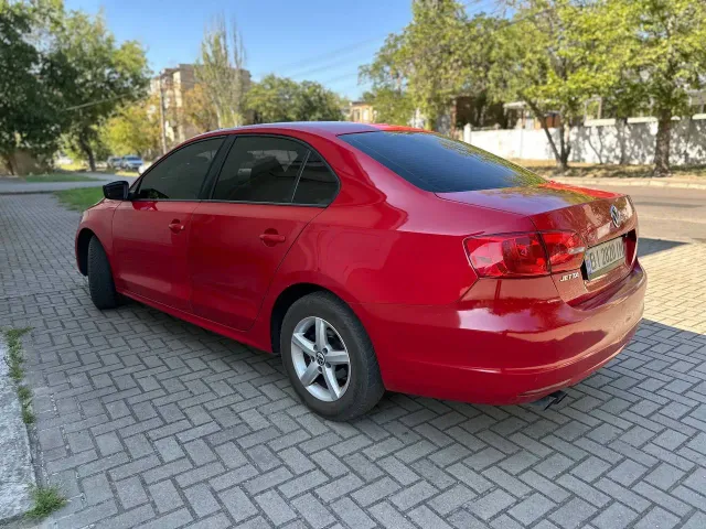 Volkswagen Jetta - фото 5