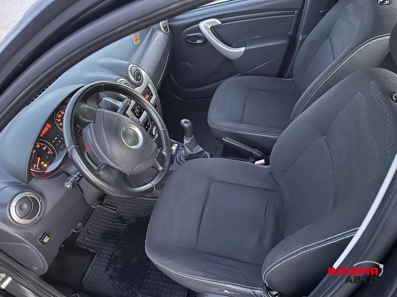 Dacia Sandero - фото 18