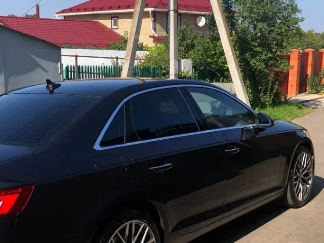 Audi A4 - фото 5