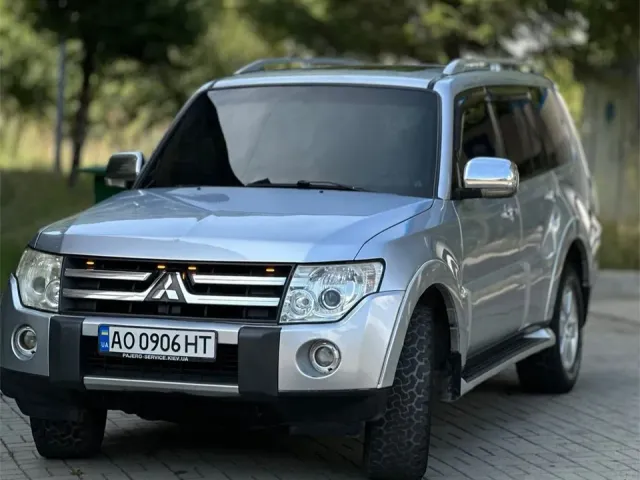 Mitsubishi Pajero - фото 5