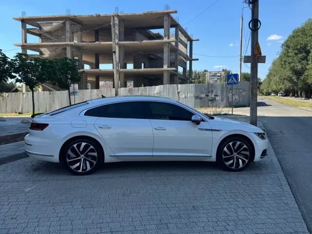 Volkswagen Arteon - фото 2