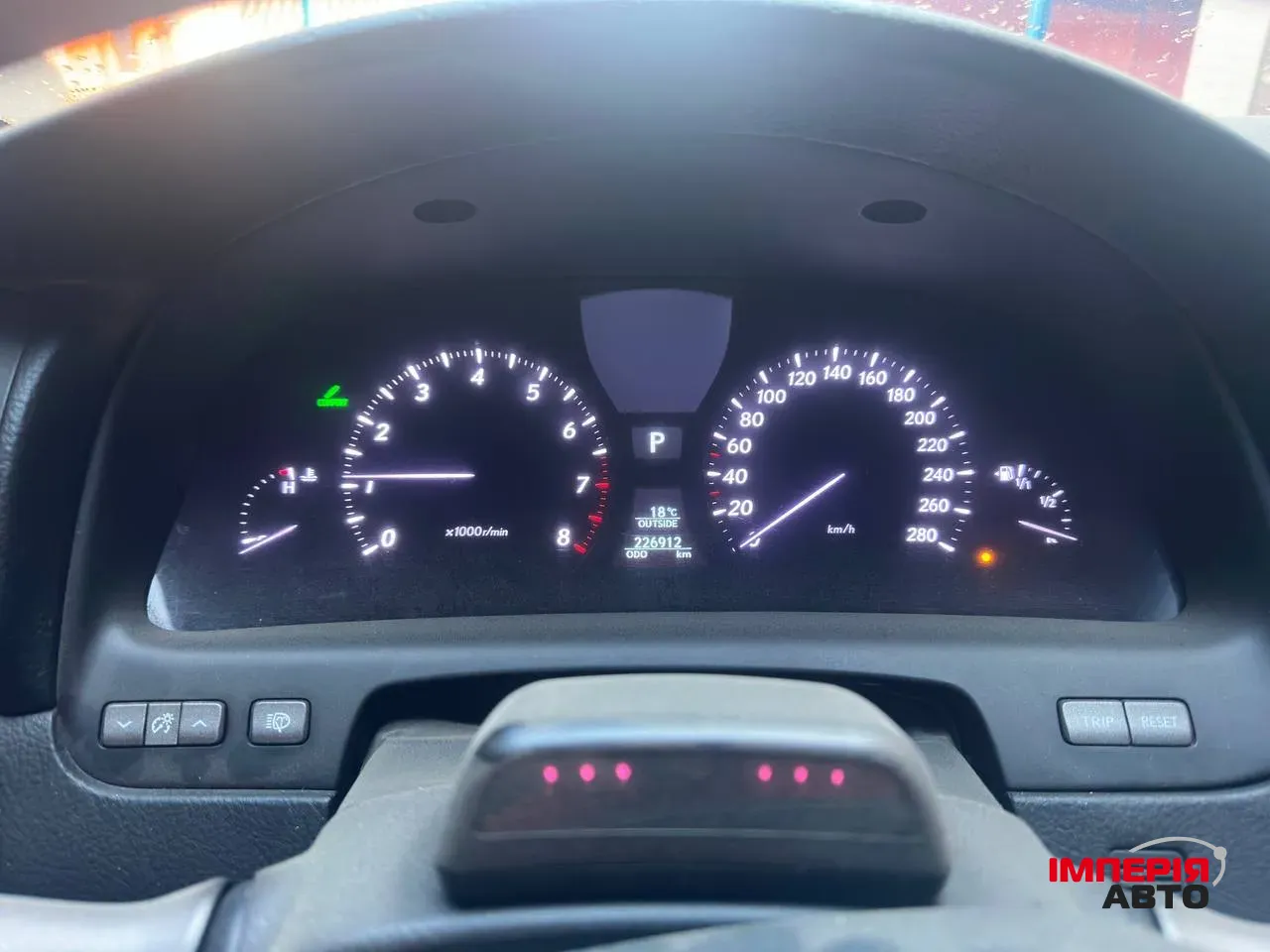 Lexus LS - фото 7