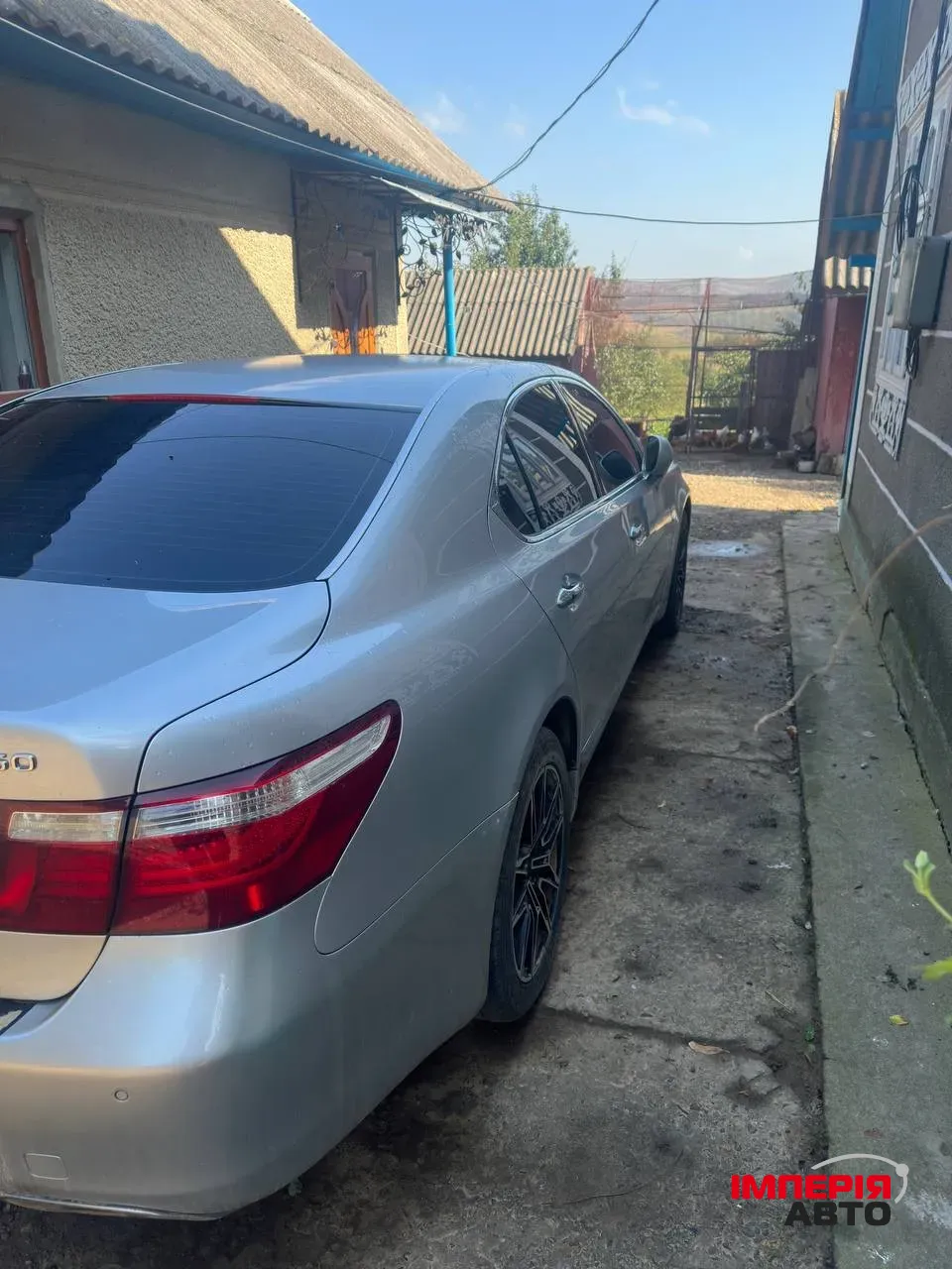 Lexus LS - фото 2