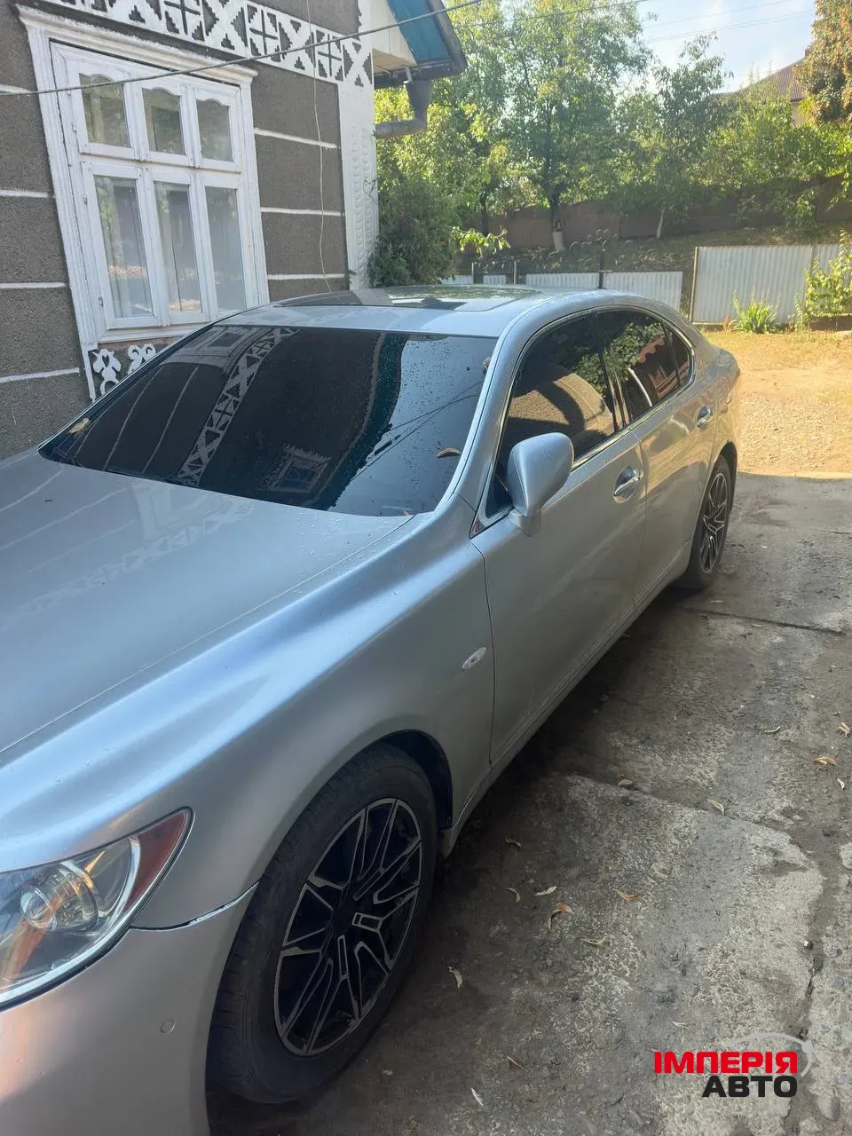 Lexus LS - фото 3